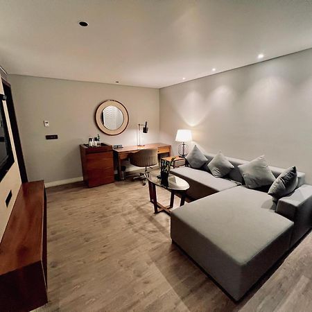 The Elite Narasapura, A Member Of Radisson Individuals Hotel Luaran gambar