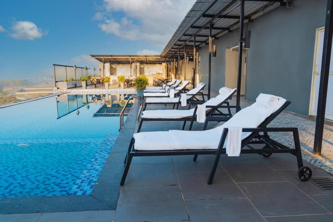 The Elite Narasapura, A Member Of Radisson Individuals Hotel Luaran gambar