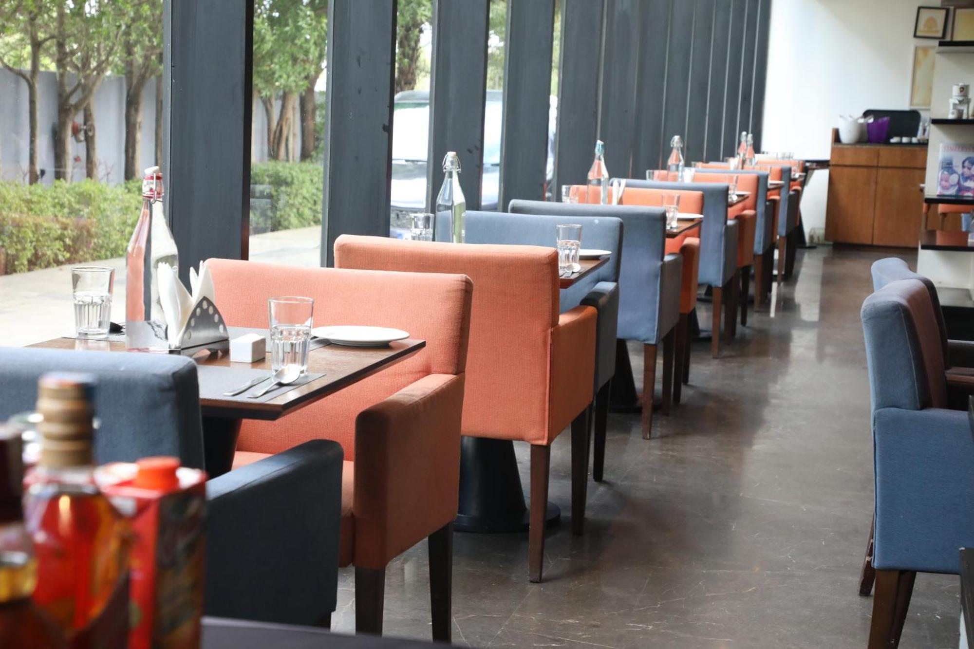 The Elite Narasapura, A Member Of Radisson Individuals Hotel Luaran gambar