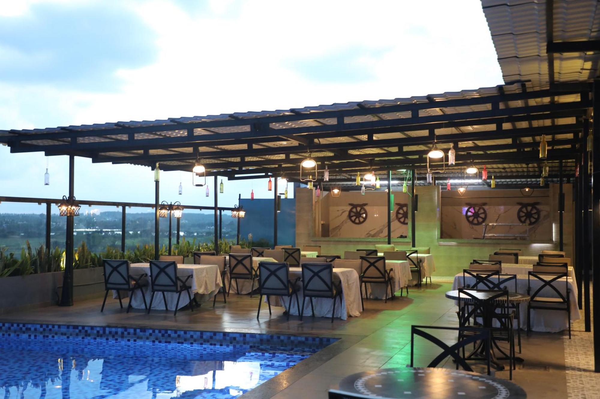 The Elite Narasapura, A Member Of Radisson Individuals Hotel Luaran gambar